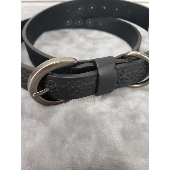 New Directions Embossed Black‎ Floral motif Cut Women’s Buckled Belt - Picture 16 of 16